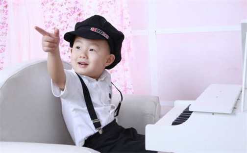 【五行命名】杨姓女生最寓意吉祥的5个好名字，附详细分析