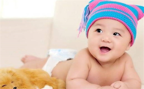 何姓2026年04月01日出生的男孩子命理分析与起名攻略