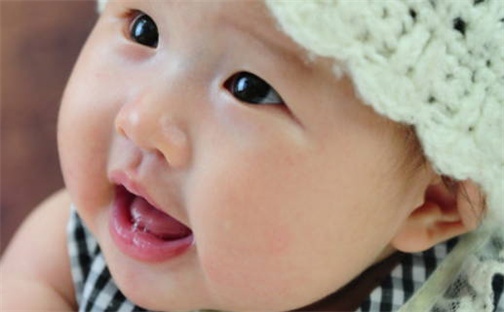 何姓女生如何取一个清新自然的好名字？